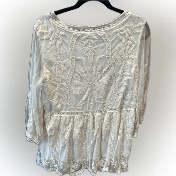 Entro Cream Embellished Ruffled Blouse 3/4 Sleeve - Picture 3 of 3